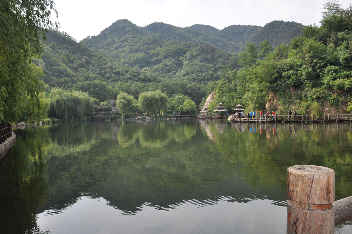 “步伐跟隨夢(mèng)想，青春你我同行”——濟(jì)南市鴻慷機(jī)電設(shè)備有限公司端午節(jié)出游活動(dòng)